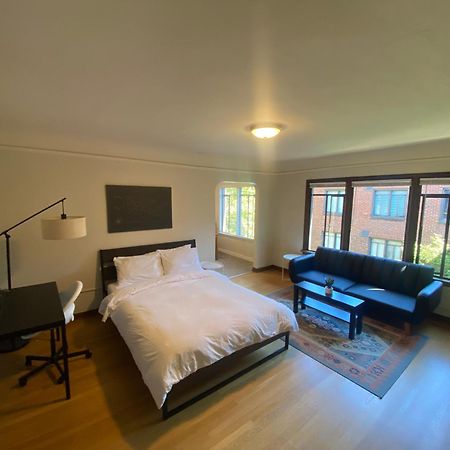 Furnished Apartments - Climate Pledge Arena Next Door Сиатъл Екстериор снимка
