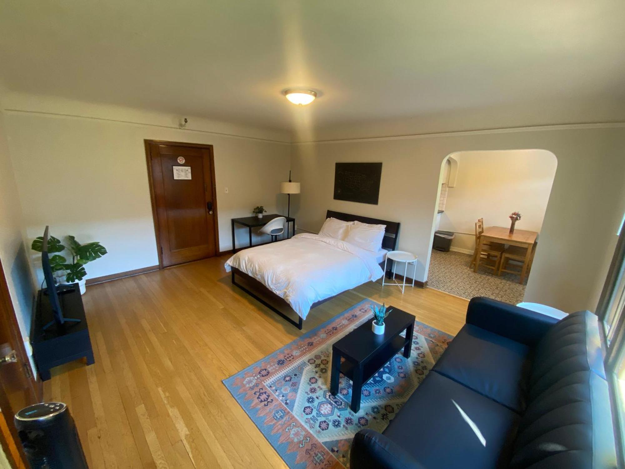 Furnished Apartments - Climate Pledge Arena Next Door Сиатъл Екстериор снимка
