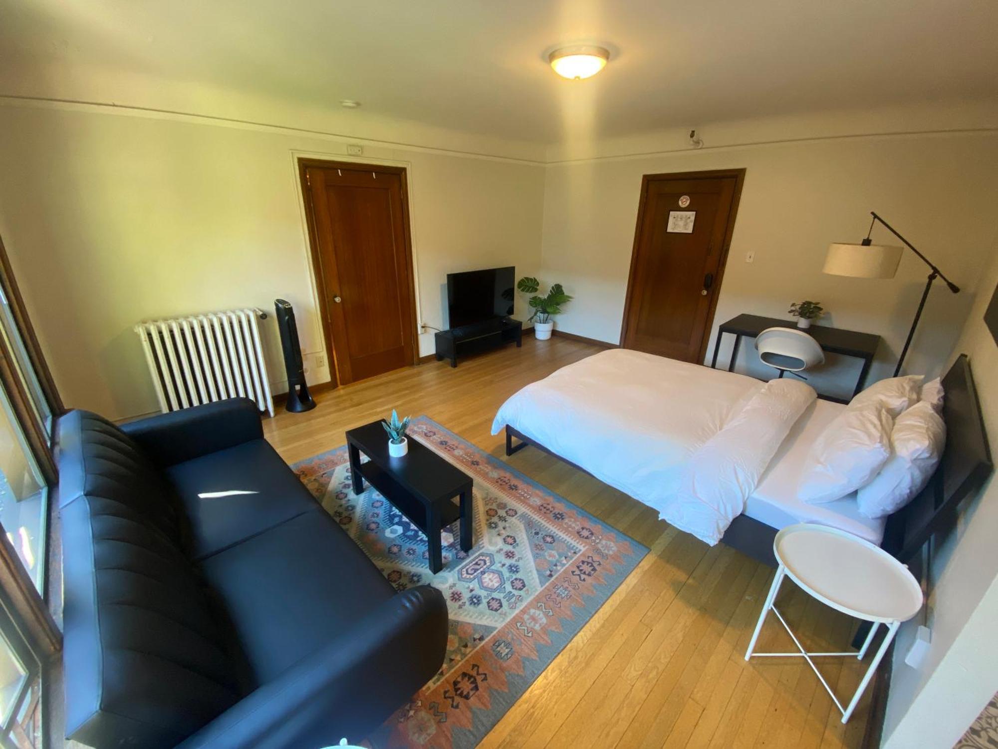 Furnished Apartments - Climate Pledge Arena Next Door Сиатъл Екстериор снимка